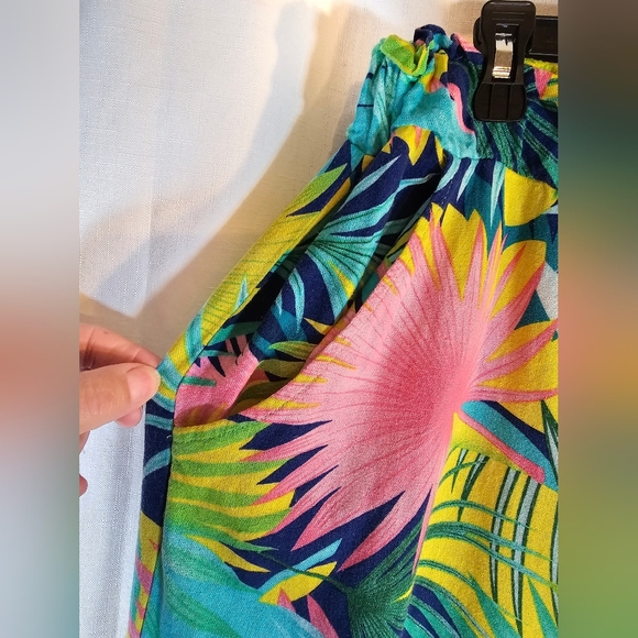 Kate Park XL Tropical Linen Blend Capri Pants - Picture 6 of 7